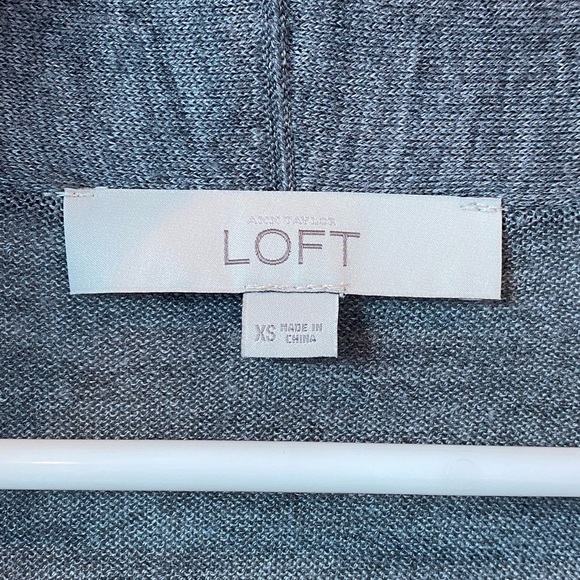 LOFT Gray Open Front Pocket Cardigan - Picture 4 of 6